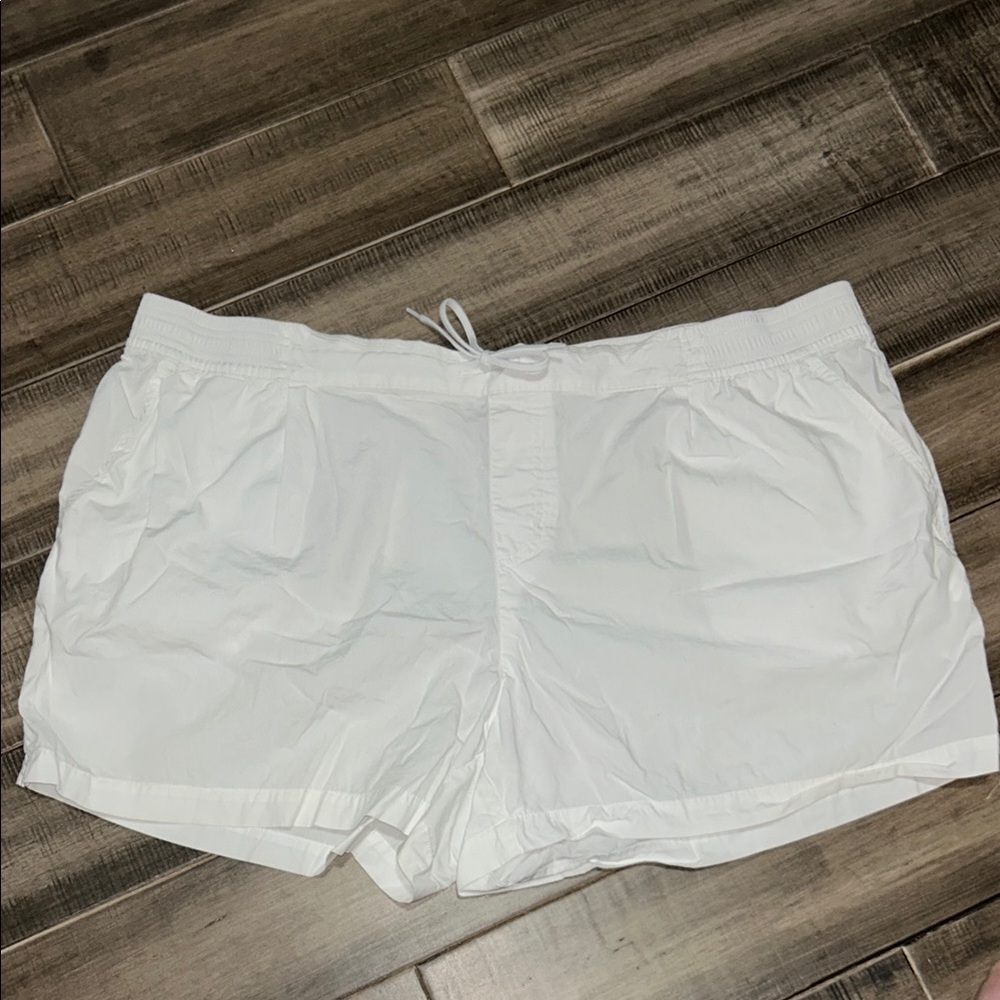 Columbia White High-Rise Women's Athletic Shorts